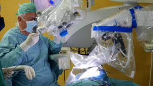 Chirurgia robotica: il Santobono Pausilipon leader in Italia per gli impianti cocleari pediatrici