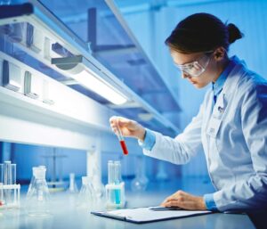 Rapporto FAB13: l’Italia, pilastro della farmaceutica