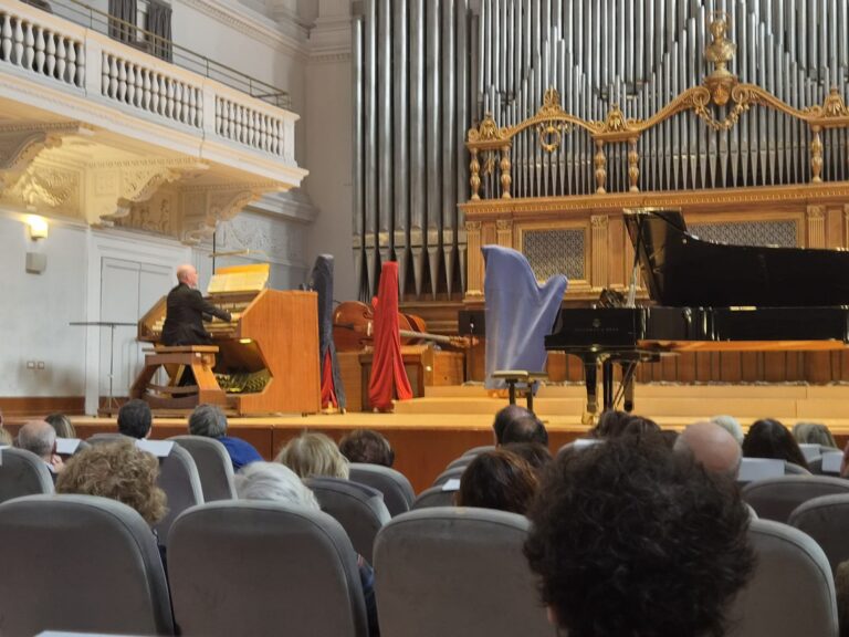 Pavoni, Bach e il lupo: cronaca di una passione tutt’altro che improbabile